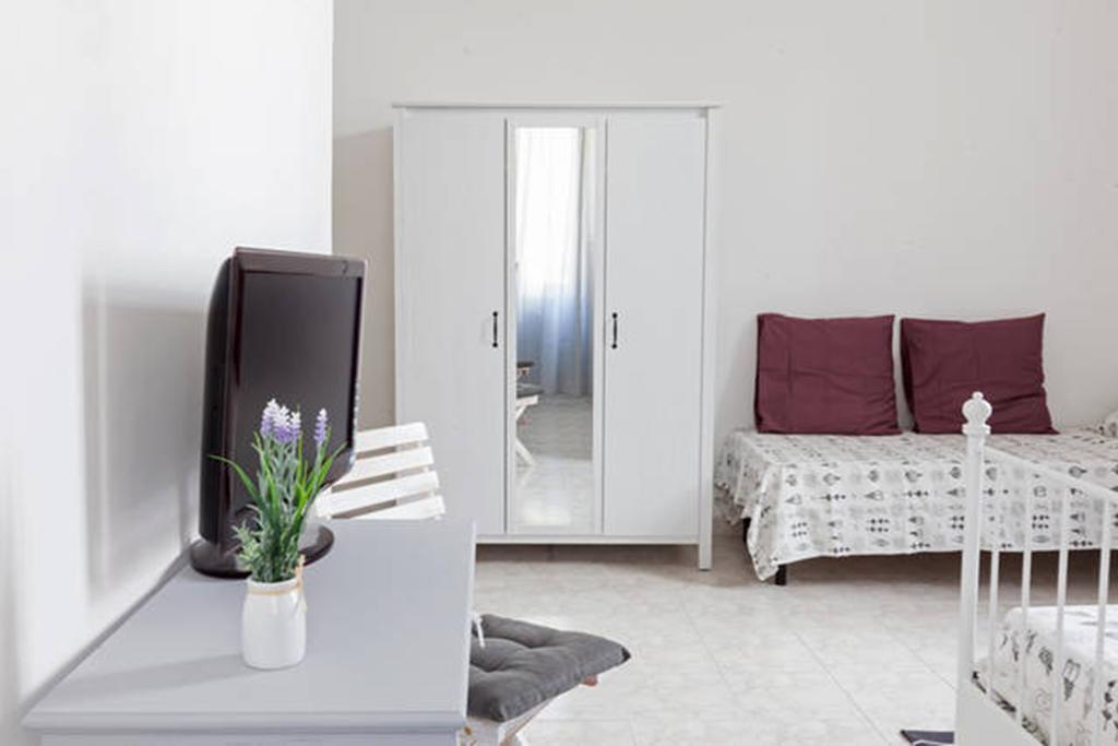 Domus Merulana Bed And Breakfast Ρώμη Δωμάτιο φωτογραφία