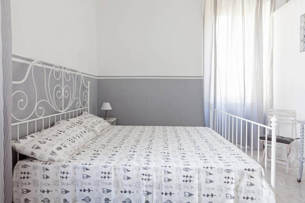 Domus Merulana Bed And Breakfast Ρώμη Δωμάτιο φωτογραφία